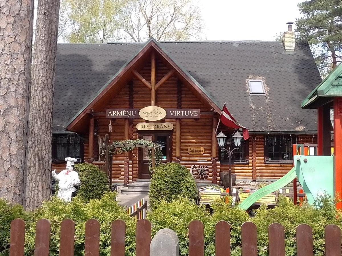 House, Garden & Sauna. Free Parking. Train Stop-200 M. Sea-1 Km. Юрмала Экстерьер фото