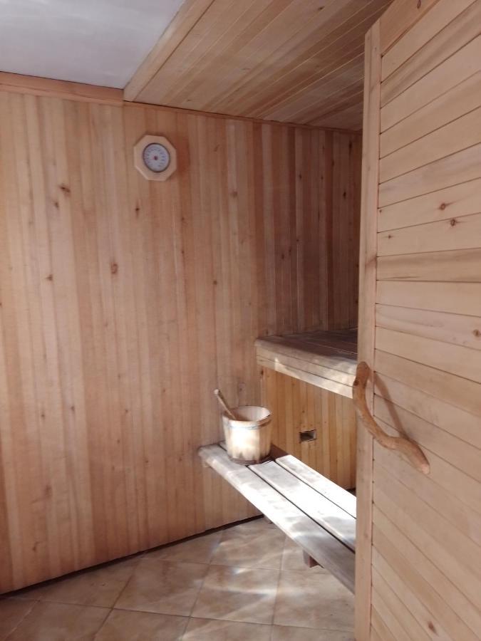 House, Garden & Sauna. Free Parking. Train Stop-200 M. Sea-1 Km. Юрмала Экстерьер фото