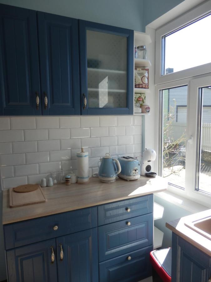 House, Garden & Sauna. Free Parking. Train Stop-200 M. Sea-1 Km. Юрмала Экстерьер фото